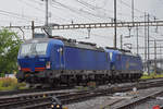 Doppeltraktion, mit den Siemens Vectron der WRS 193 493-4 und 193 492-6, durchfährt den Bahnhof Pratteln. Die Aufnahme stammt vom 09.06.2020.