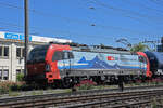 Siemens Vectron 193 465-2 durchfährt den Bahnhof Pratteln.