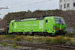 Siemens Vectron 193 281-3 durchfährt den Bahnhof Pratteln.