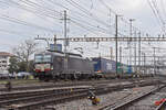 Siemens Vectron 193 660-8 durchfährt am 06.02.2024 den Bahnhof Pratteln.