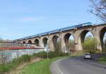 193 688-9 als IC 515 zu sehen am 06.04.24 auf dem Stadtviadukt in Cheb.