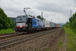 X4E -863 ist am 10.06.15 mit einen Containerzug in Richtung Süden unterwegs,gesehen vor Fulda.