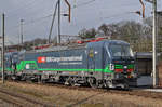 Lok 193 258-1 wartet beim Güterbahnhof Muttenz auf den nächsten Einsatz. Die Aufnahme stammt vom 06.02.2017.