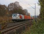 193 822 mit Containerzug in Fahrtrichtung Süden.