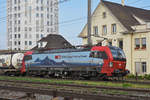 Siemens Vectron 193 469-4 durchfährt den Bahnhof Pratteln.