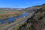 193 605 + 193 238 mit einem Containerzug am 06.04.2018 bei Himmelstadt.