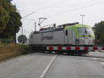 Captrain 91 80 6193 784-6 D-ITL kreuzt die Hohe Schaar Strasse mit fahrt in Richtung Kattwyk Brücke am 28.08.2018.