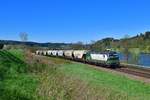 193 242 mit einem Getreidezug am 19.04.2019 bei Sandbach.