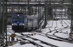 Blick aus Dresden Hbf raus - es nähert sich EC mit 193 289 Flora am 26.01.2019.