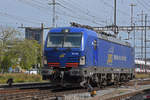 Siemens Vectron der WRS 193 493-4 durchfährt den Bahnhof Pratteln.