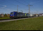 BLS - Loks 193 494-2 + 475 410 vor Güterzug unterwegs in Richtung Bern bei Lyssach am 31.10.2020