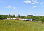 193 834 mit einem Containerzug am 28.05.2020 bei Friedland(Han)