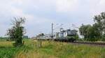 ELL 193 224, vermietet an WLC, mit Containerzug in Richtung Osnabrück, Umleiter (Hüde, 29.06.2021).