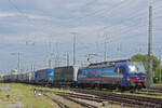 Siemens Vectron 193 529-5 durchfährt den badischen Bahnhof.