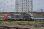 Siemens Vectron 193 719-2 durchfährt am 14.09.2022 den Bahnhof Pratteln.