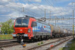 Siemens Vectron 193 477-7 durchfährt am 17.05.2023 den Bahnhof Pratteln.