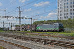 Siemens Vectron 193 256-5 durchfährt am 27.04.2023 den Bahnhof Pratteln.