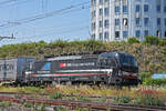 Siemens Vectron 193 659-0 durchfährt am 09.06.2023 den Bahnhof Pratteln.