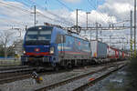 Siemens Vectron 193 522-0 durchfährt am 23.02.2024 den Bahnhof Pratteln.