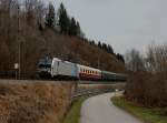 Die 193 805 mit einem Sonderzug nach Berchtesgaden am 13.12.2014 unterwegs bei Hammerau.