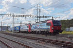 Doppeltraktion, mit den Siemens Vectron 193 462-9 und 193 478-5 durchfährt den Bahnhof Pratteln.