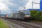Doppeltraktion, mit den Siemens Vectron 193 714-3 und 475 421-4 fährt Richtung Bahnhof Itingen.