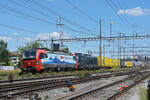 Doppeltraktion, mit den Siemens Vectron 193 467-8 und 193 718-4 durchfährt am 12.07.2022 den Bahnhof Pratteln.