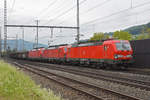 Dreifachtraktion, mit den DB Siemens Vectron 193 339-9, 193 304-3 und 193 347-2 durchfährt den Bahnhof Gelterkinden.