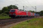 DBC 193 371 treft mit der Lovosice-KLV am 28 Mai 2021 in Venlo ein.