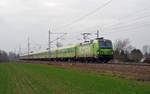 Mit dem Flixtrain von Stuttgart nach Berlin passiert 193 231 am 06.02.20 die Felder von Gräfenhainichen.