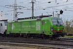 Siemens Vectron 193 281-3 durchfährt den badischen Bahnhof.