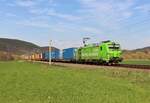 193 996 (TX Logistik) fuhr am 28.04.21 mit einem KLV Zug durch Etzelbach Richtung Saalfeld.