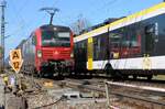 193 471 der SSB auf der Strecke zwischen Salach und Süssen bei der Begegnung mit der Regionalbahn