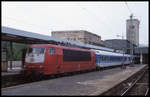 Die rote DB 103190-5 steht am 14.08.1999 um 9.28 Uhr mit einem Interregio nach Nürnberg im HBF Stuttgart bereit.