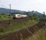 103 225 mit IC Richtung Norden von Bebra kommend kurz vor Eichenberg (Juli 1979).