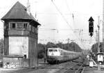 Nochmal das ehemalige Fahrdienstleiterstellwerk  Spf  in Frankfurt-Sportfeld im August 1981.