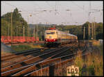 Am 17.6.2023 war die DB 103245-7 mit einem historischen IC auf der Rollbahn unterwegs. Bereits um 06.08 Uhr durchfuhr der Zug hier den Bahnhof Hasbergen mit Ziel Warnemünde.