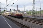 103 222-6  mit Messzug in Dsseldorf Hbf am 26.05.2009