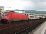 Neue und alte Generation des Fernverkehrs treffen sich in Heidelberg Hbf, links die 101 mit ihrem IC und rechts die 103-113 die mit ihrem Sonderzug abgestellt ist.