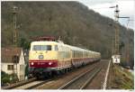 TEE-Rheingold (103 235 + Wagen + E10 121) beim Dampfspektakel 2010 auf der Fahrt von Dortmund nach Trier; hier kurz vor der Hst.