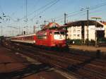 103 147-5 mit IC 527 Gorch Fock Kiel-Nrnberg auf Osnabrck Hauptbahnhof am 9-8-1995.