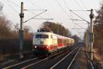 Leider nur bei Seitenlicht konnte 103 235-8 mit IC 2410 nach Flensburg am 11.03.2011 in Horst fotografisch festgehalten werden.