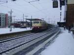 103 184 mit ihrem TEE Sonderzug am 29.12.05 bei der Durchfahrt von Worms .