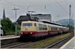 - Bahnimpressionen rundum Koblenz - Am spten Nachmittag des 25.06.2011 verlsst die 103 184-8 mit einer Rheingold Garnitur den Hauptbahnhof von Koblenz in Richtung Kln. (Jeanny)