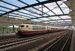 Vom 6.-10.07.2011 fhrte ein Sonderzug der AKE Eisenbahntouristik den, von 103 184-8 gezogenen, TEE-Rheingold zu mehreren Reisezielen in Sachsen. Hier durchfhrt er auf der Rckfahrt am 10.Juli den Bahnhof Leipzig-Flughafen.