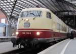 103 235 war auch am 23.12.2011 wieder mit dem IC79 / Rheingold unterwegs.