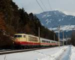 Am Samstag, dem 4. Februar 2012 brachte die 103.245 den IC 1283 von Mnchen Hbf nach Innsbruck Hbf und konnte dabei in der nhe von Pill-Vomperbach fotografiert werden.