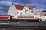DB 103 235-8 vor Sonderzug auf der Gterumfahrung am Hbf.