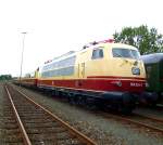 Die 103 oder E 03 - aus der Zeit, als es noch hie:  Nicht kleckern sondern klotzen!  Ihre Form und ihr unglaubliches Leistungsvermgen (gemessen wurden bei einer Maschine 15.748 PS, knapp 400 to in