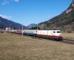 Dieses Bild zeigt den  TEE 5462 Rudolf-Steiner-Express  gezogen von der 103 235 . Er wurde am 24.02.2011 von Köln via Salzburg, St. Michael, Bruck an der Mur etc. nach Donji Kraljevec ( Kroatien) zu Ehren des  150. Geburtstag des östereichischen Esoterikers und Philosophen in Verkehr gesetzt.
Dieses Bild enstand am 25.02. und zeigt den Zug nächst Mautern. Im Hintergrund ist das Schloss Ehrnau zu sehen, seine Geschichte reicht bis in 13. Jahrhundert zurück.